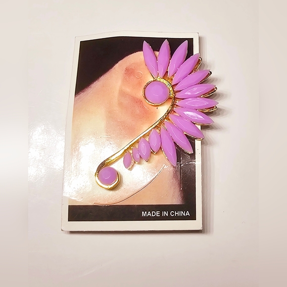 Purple dramatic fan earcrawler earringPurple dramatic fan earcrawler earring - Picture 5 of 5